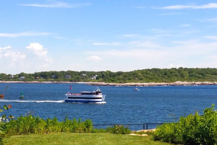 a small boat in a body of water